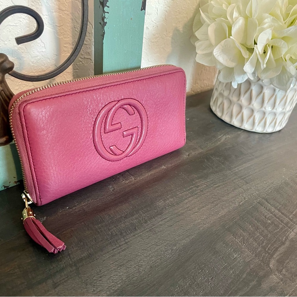 Gucci Soho Magenta Wallet